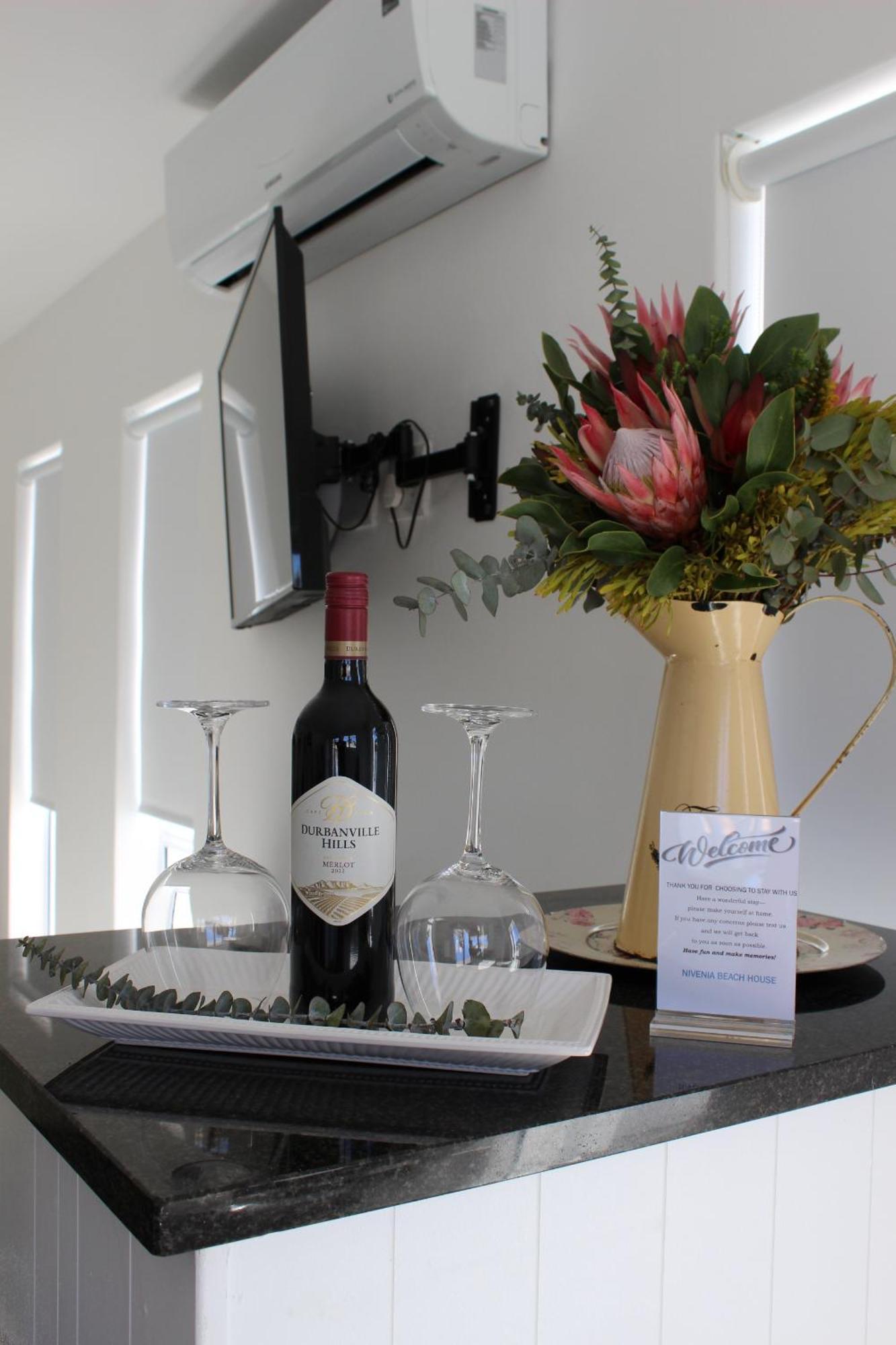 Nivenia Beach House เบตตีส์เบย์ ภายนอก รูปภาพ
